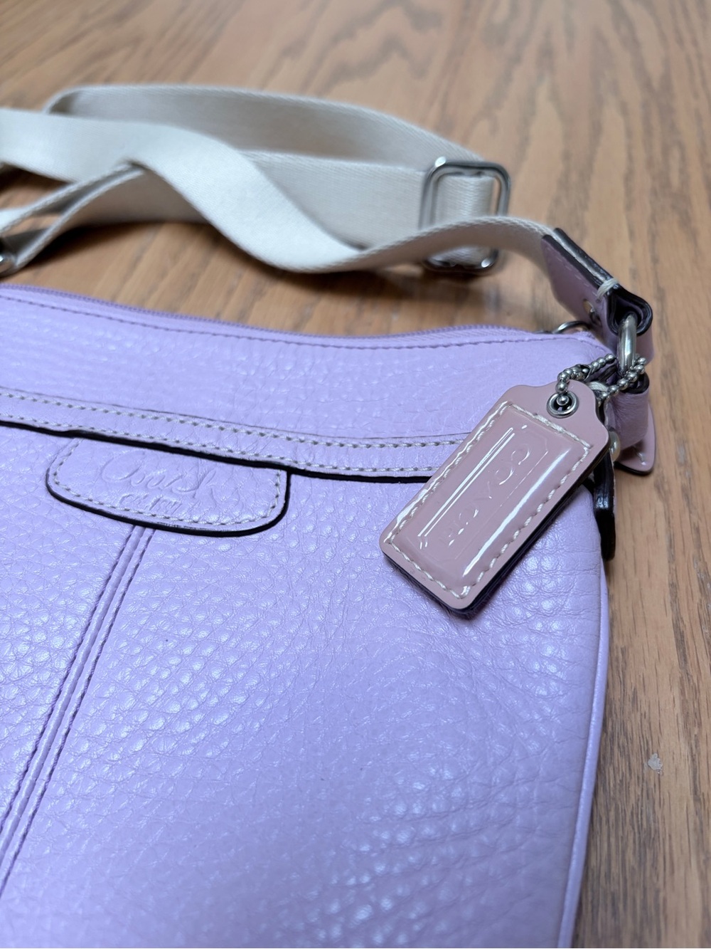 COACH Lilac Pebbled Leather Swingpack with Matching Hang Tag 2010’s - Picture 4 of 11